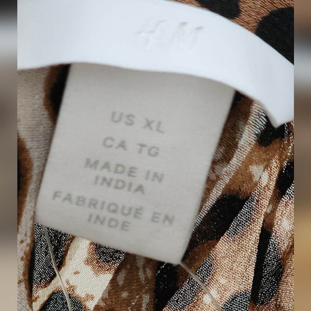H&M Leopard Print Blouse in Brown and Black - Picture 10 of 11